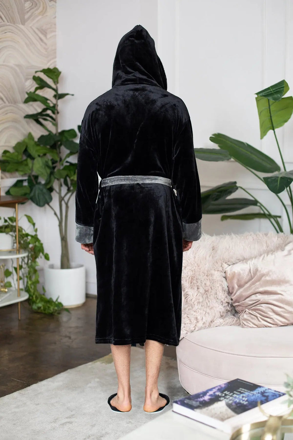 Men’s Robe with Hood Ultra-Soft Plush Comfort for Everyday Use