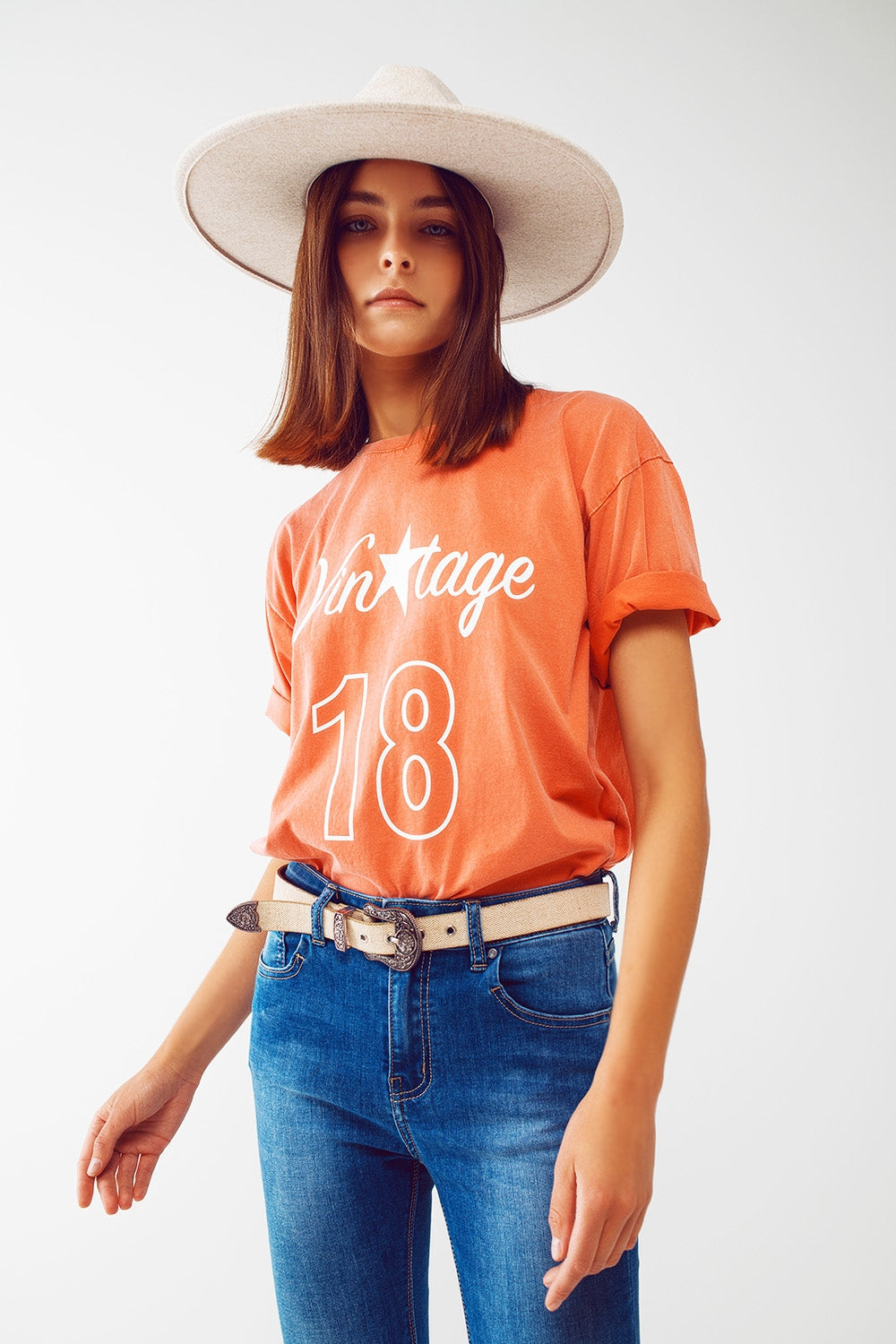 T-Shirt with Vintage 18 Text in Orange