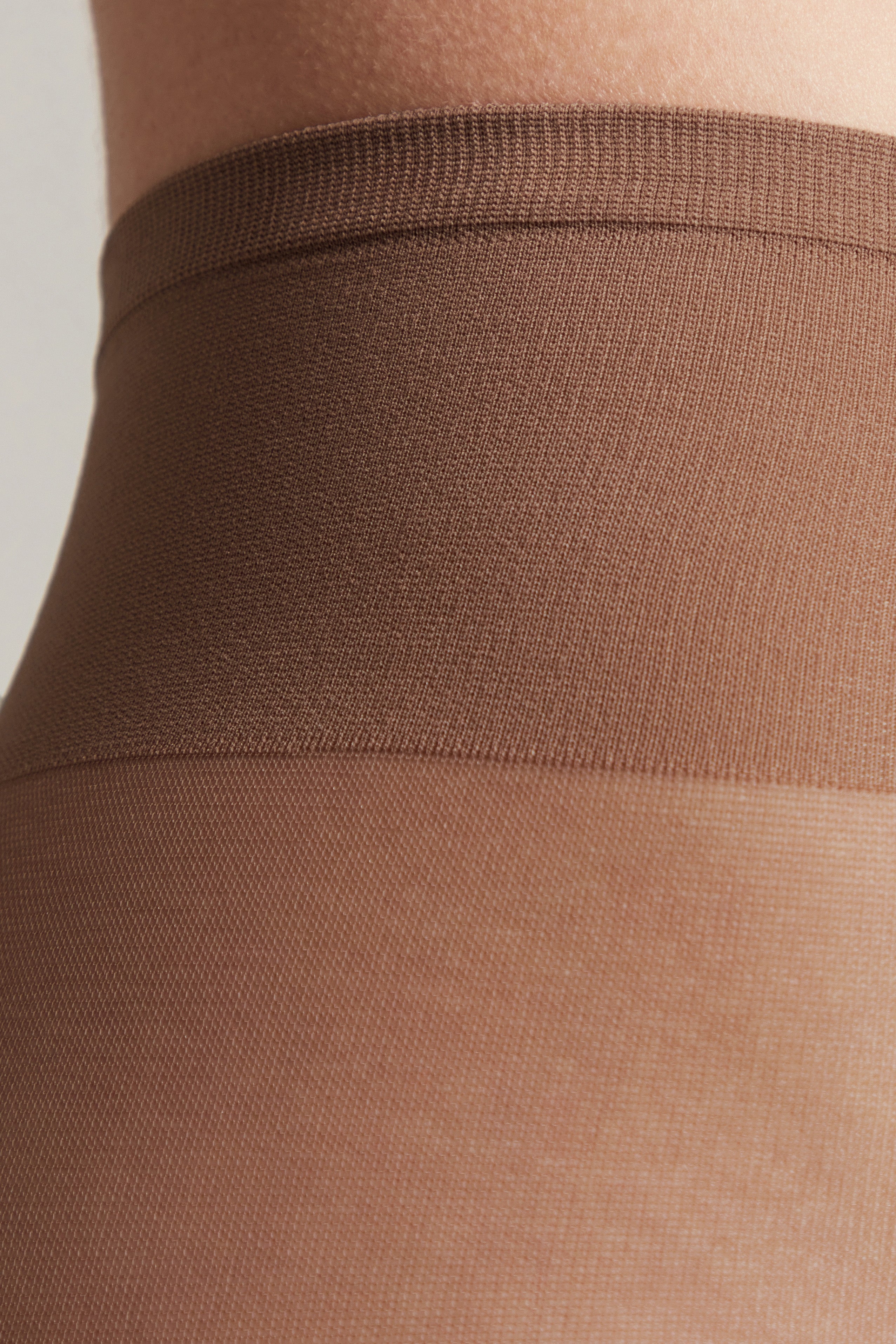 Conte Top Tights with Low Waist Adjustable Belt 40 Den