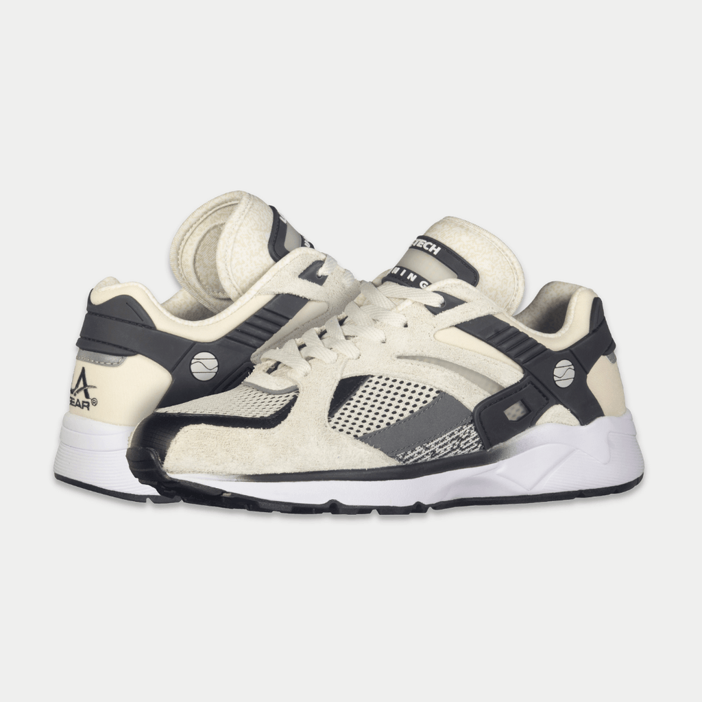 LA Gear Women's Catapult Low Top Sneaker White/Black