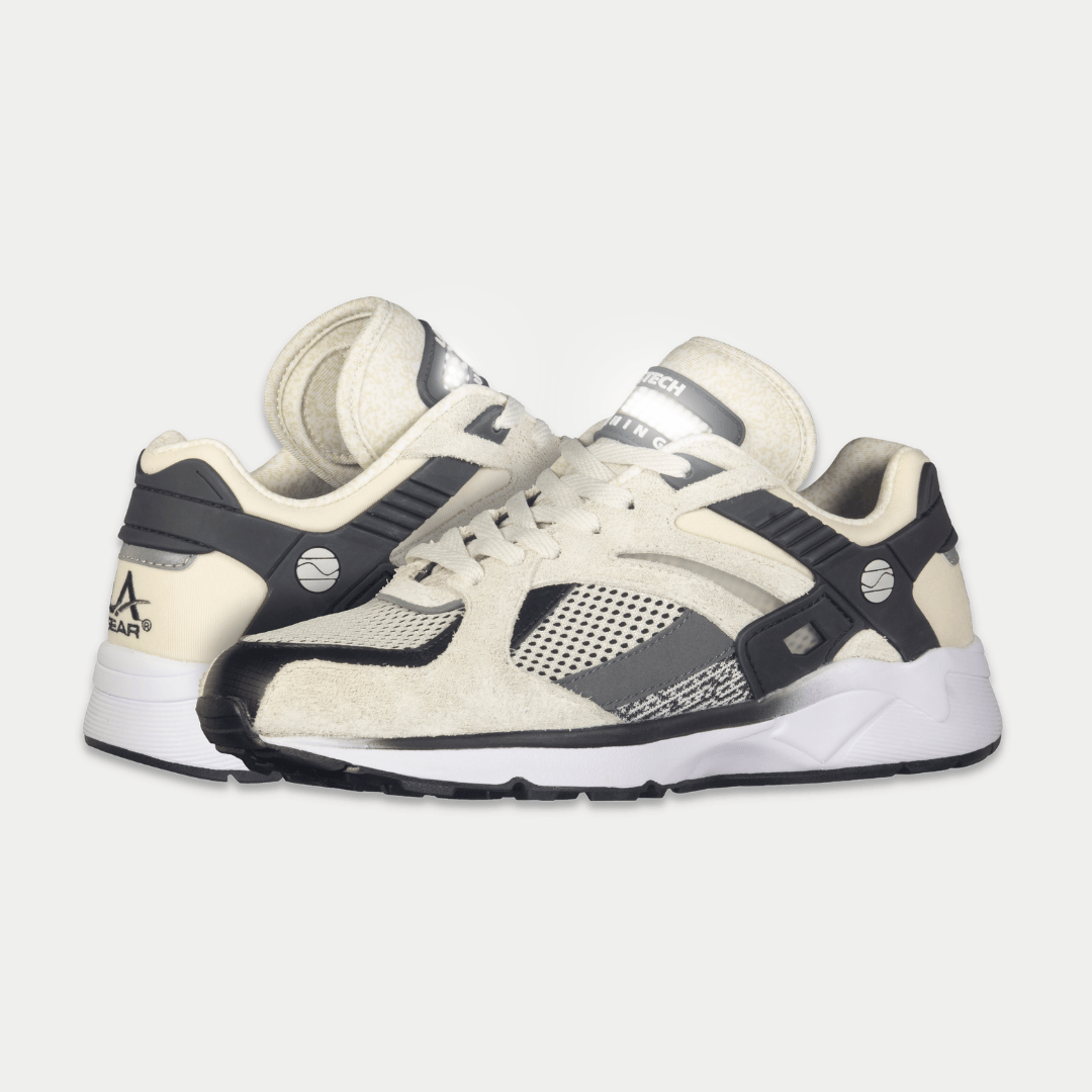 LA Gear Women's Catapult Low Top Sneaker White/Black