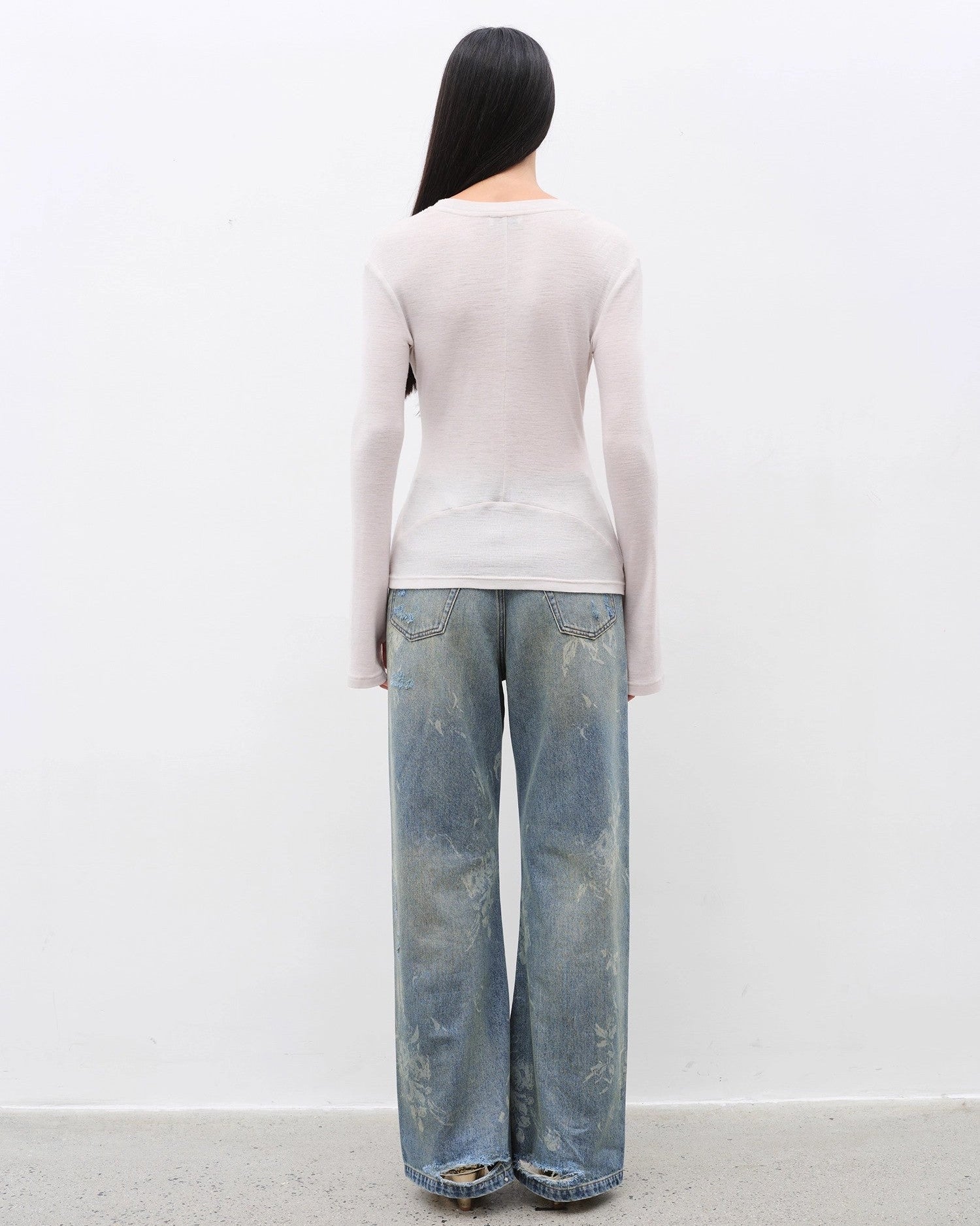 Women's Long Sleeve O-Neck Slim Fit Basic T-Shirt "Urban Simplicity"