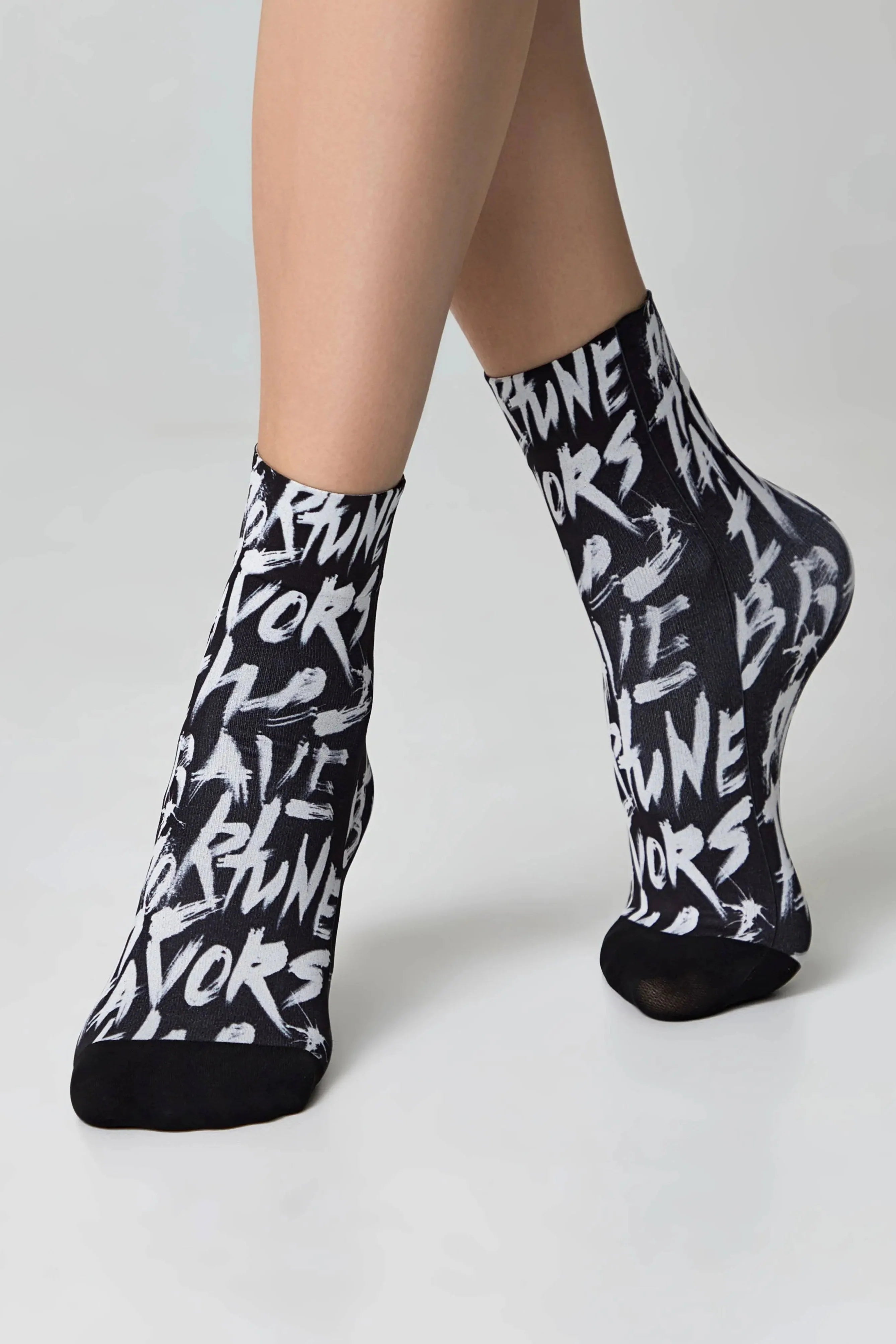 Conte Dense Socks Fantasy 911 | Brave Pattern